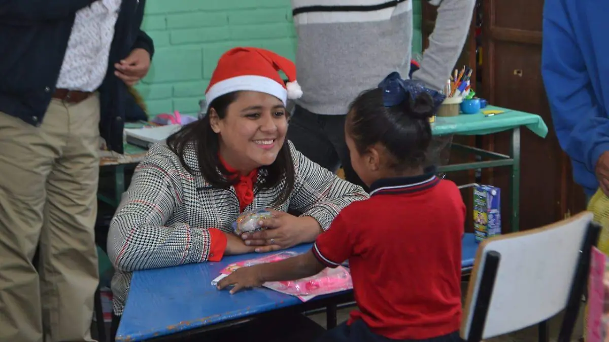 26 Entregan miles de juguetes en Mapimí